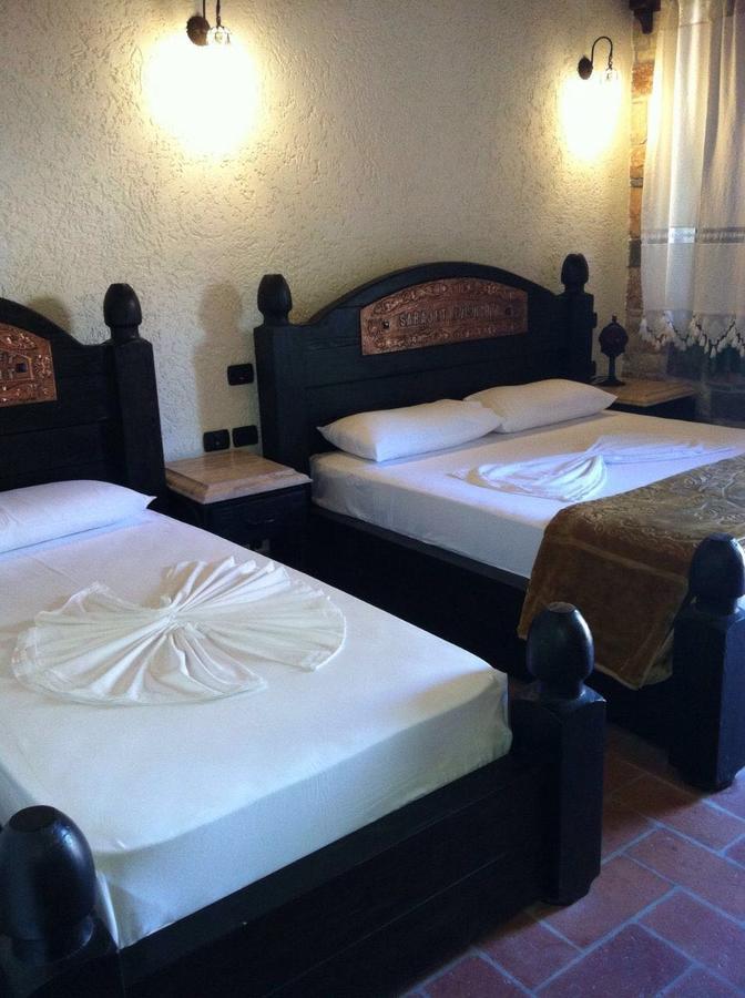 Hotel Sarajet E Pashait 1 Dhërmi Екстериор снимка