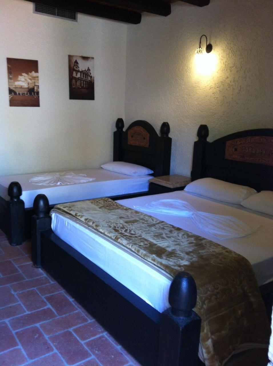 Hotel Sarajet E Pashait 1 Dhërmi Екстериор снимка